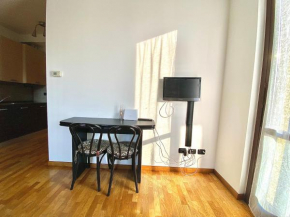 Cologno House, accanto a M2 Verde, Polo Mediaset, con parcheggio gratuito privato